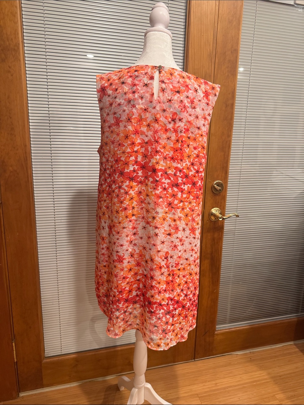 Calvin Klein Sleeveless Floral Tunic Top in Floral Coral & Rose Red Large - Picture 2 of 9
